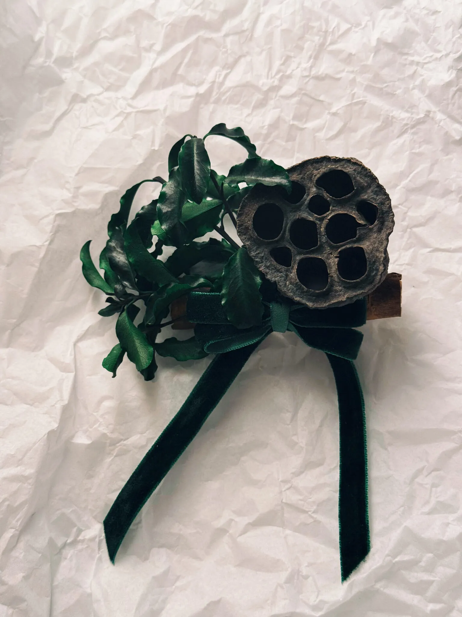 Natural Christmas baubles with lotus pods, physalis lanterns, yarrow and dried botanicals with velvet ribbon handmade in London - image 4